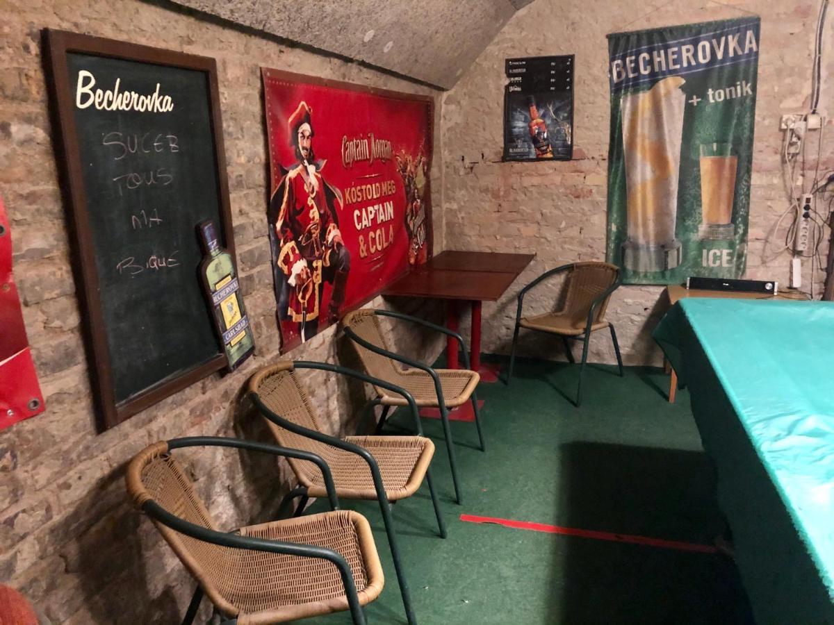 Whole Basement Former Pub2 For Stag Do, Men'S Cave Budapest Exterior photo